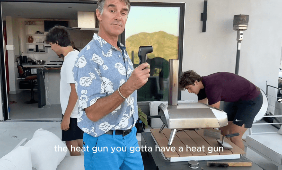 infra red heat gun thermometer, essential for pizza cooking outdoor.